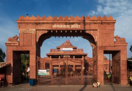 Divine Jyotirlinga Tour – Ujjain & Indore with Omkareshwar