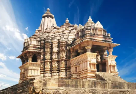Divine Jyotirlinga Tour – Ujjain & Indore with Omkareshwar